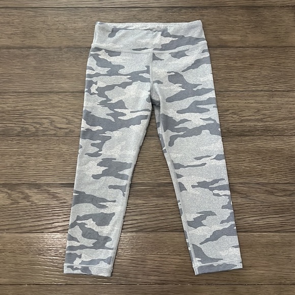 Athleta Girl Camo chit chat capri leggings - Picture 8 of 9
